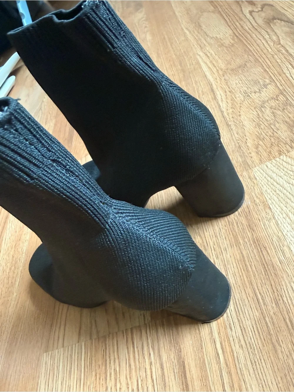 MIA sleek black